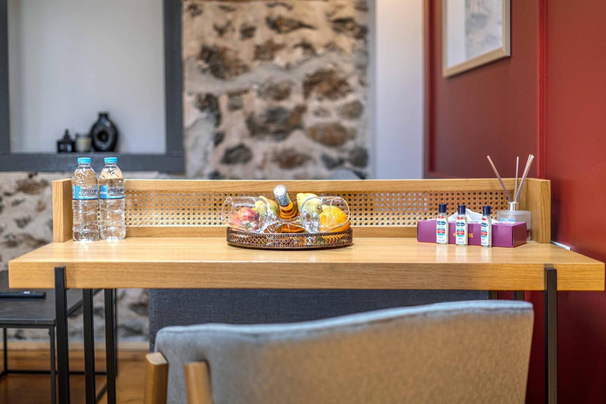 Belle Athenes - Luxury Rooms At Monastiraki Railway Station Atenas Exterior foto