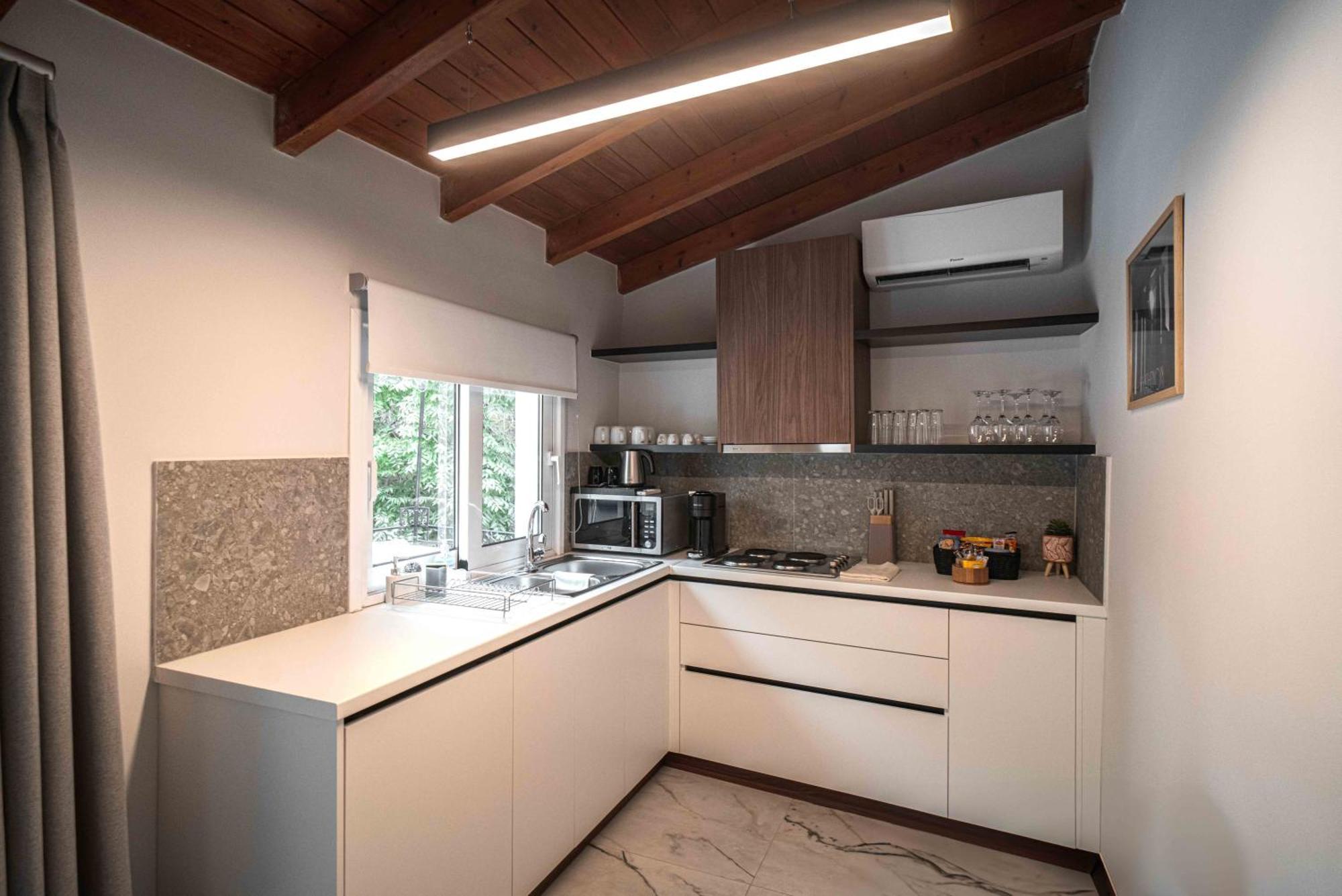 Belle Athenes - Luxury Rooms At Monastiraki Railway Station Atenas Exterior foto