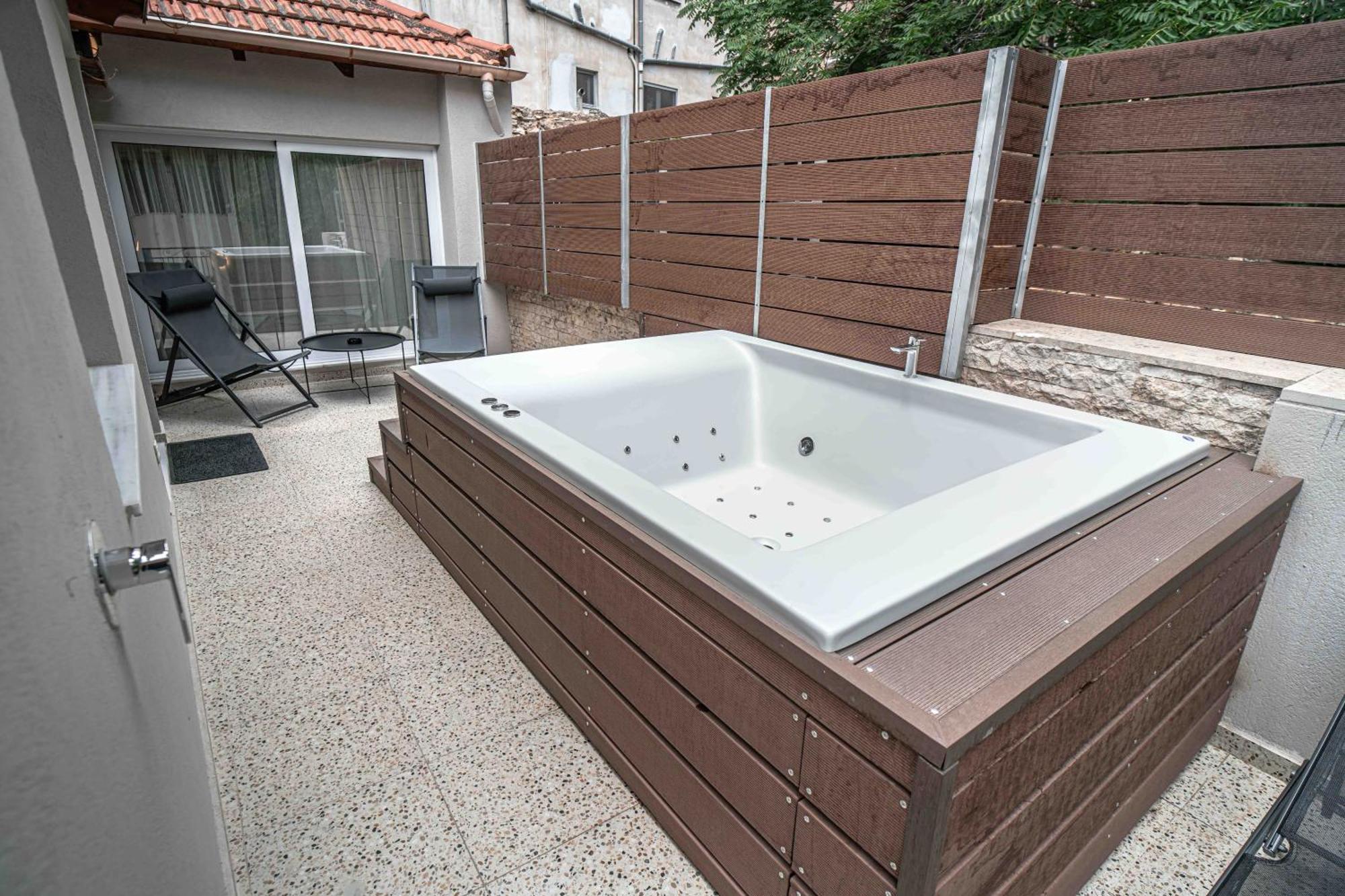 Belle Athenes - Luxury Rooms At Monastiraki Railway Station Atenas Exterior foto