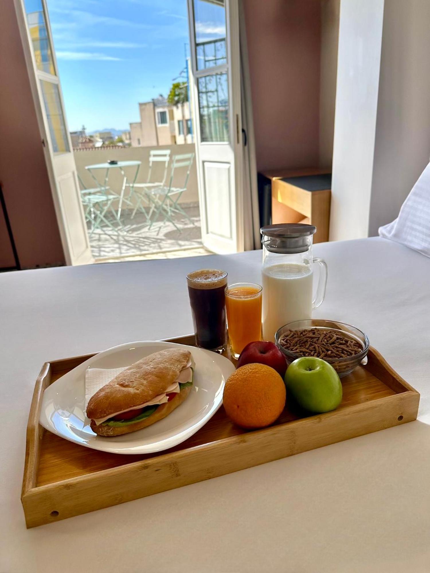 Belle Athenes - Luxury Rooms At Monastiraki Railway Station Atenas Exterior foto