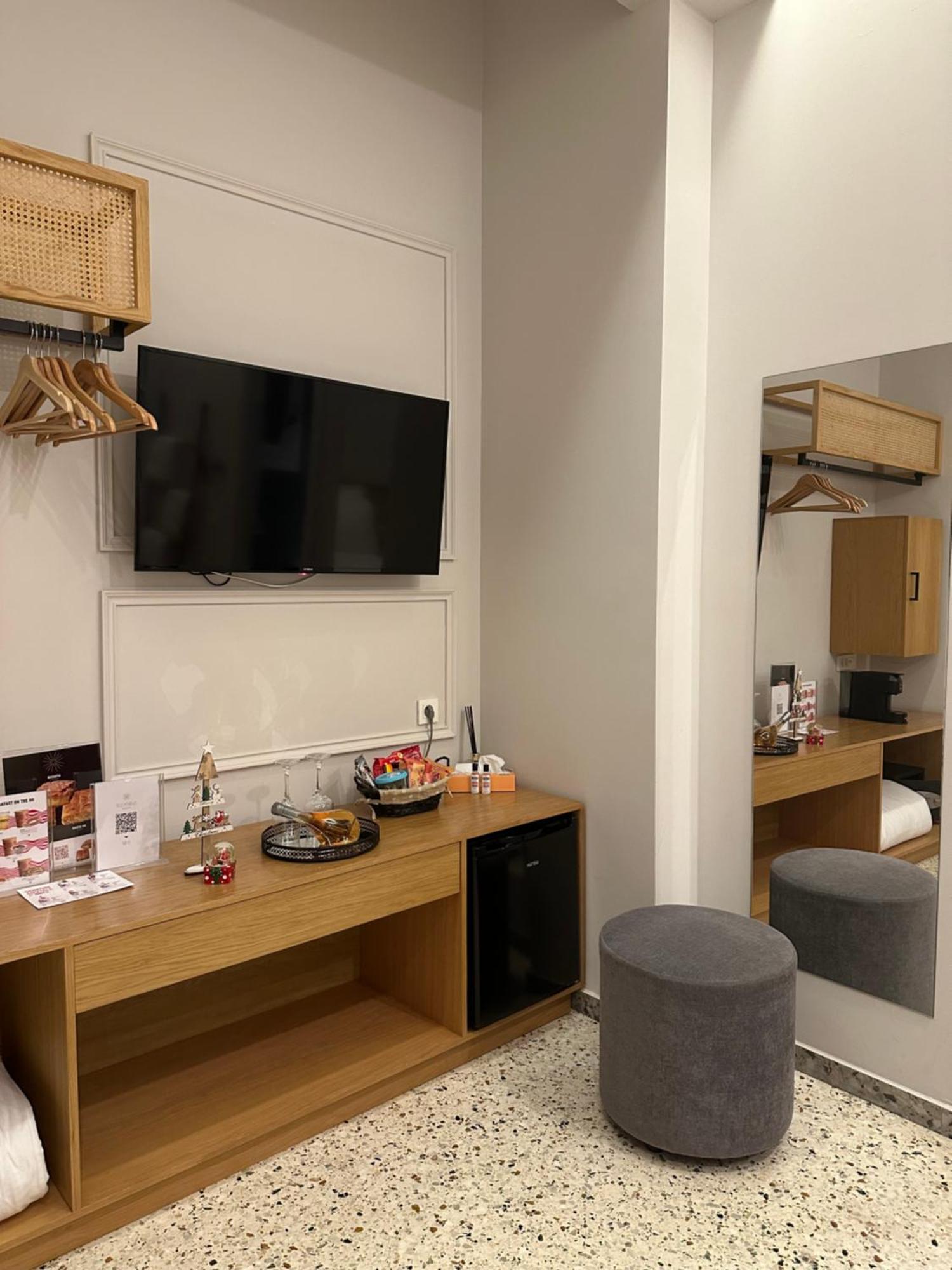 Belle Athenes - Luxury Rooms At Monastiraki Railway Station Atenas Exterior foto