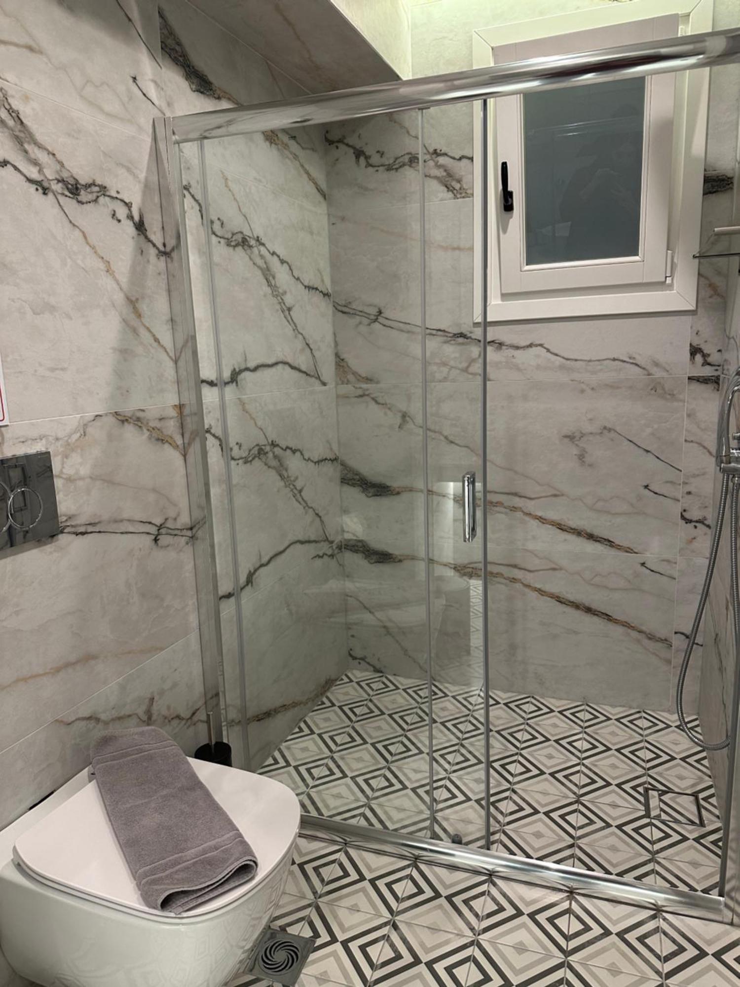 Belle Athenes - Luxury Rooms At Monastiraki Railway Station Atenas Exterior foto