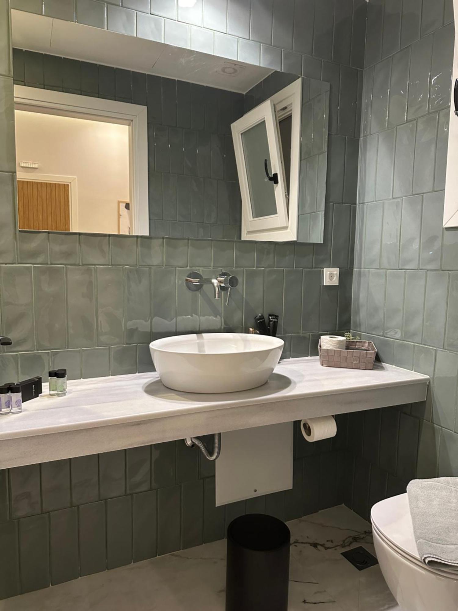 Belle Athenes - Luxury Rooms At Monastiraki Railway Station Atenas Exterior foto