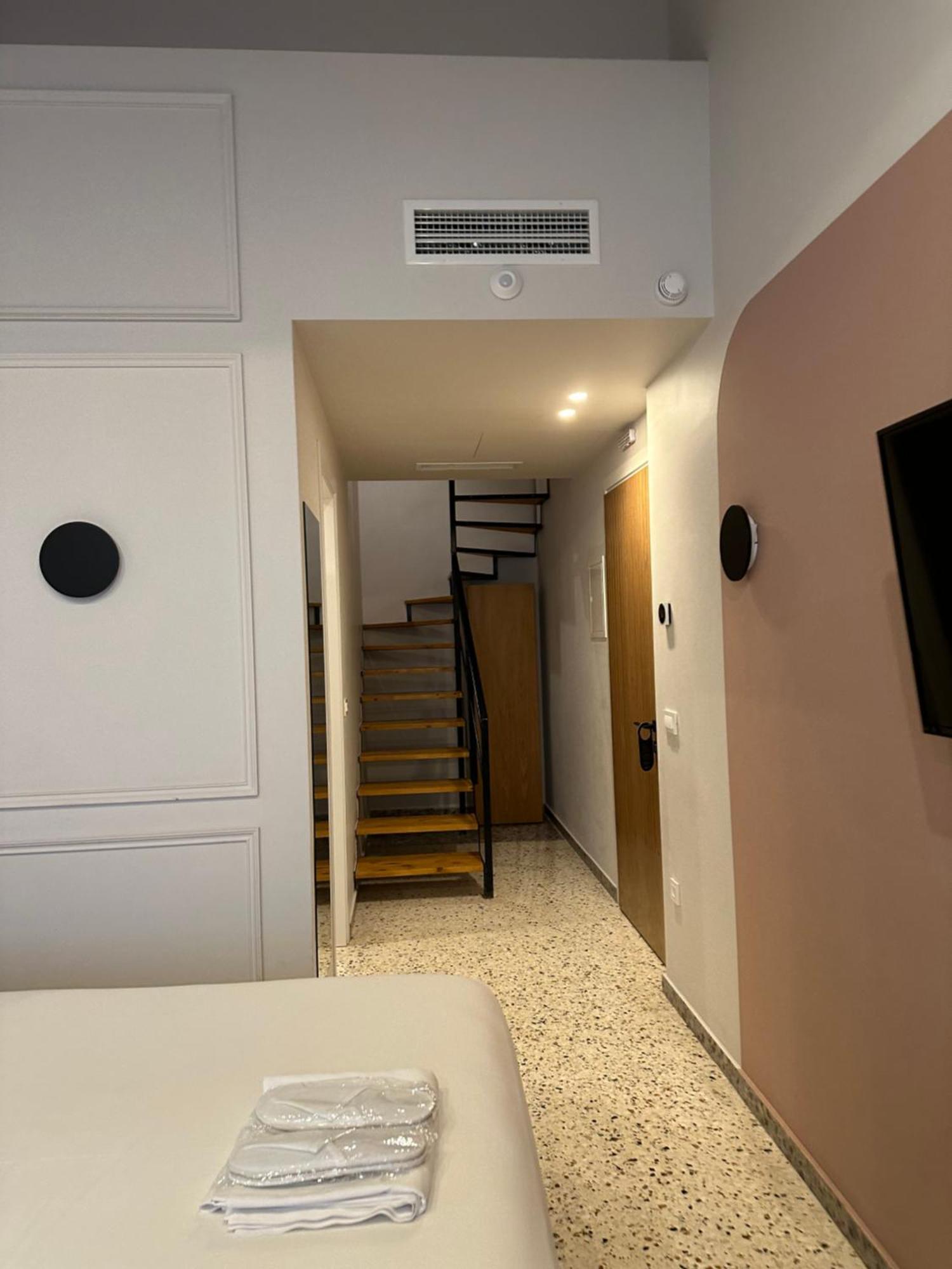 Belle Athenes - Luxury Rooms At Monastiraki Railway Station Atenas Exterior foto
