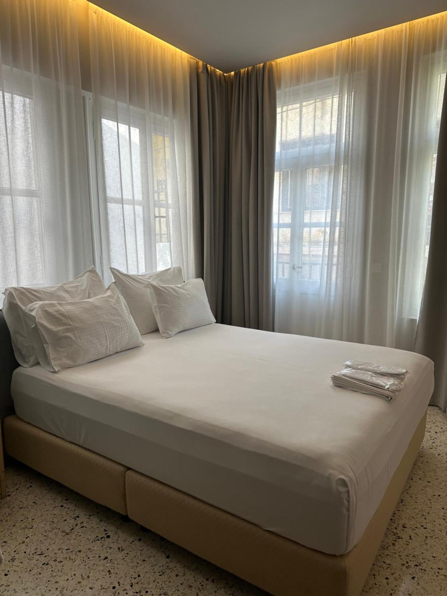 Belle Athenes - Luxury Rooms At Monastiraki Railway Station Atenas Exterior foto