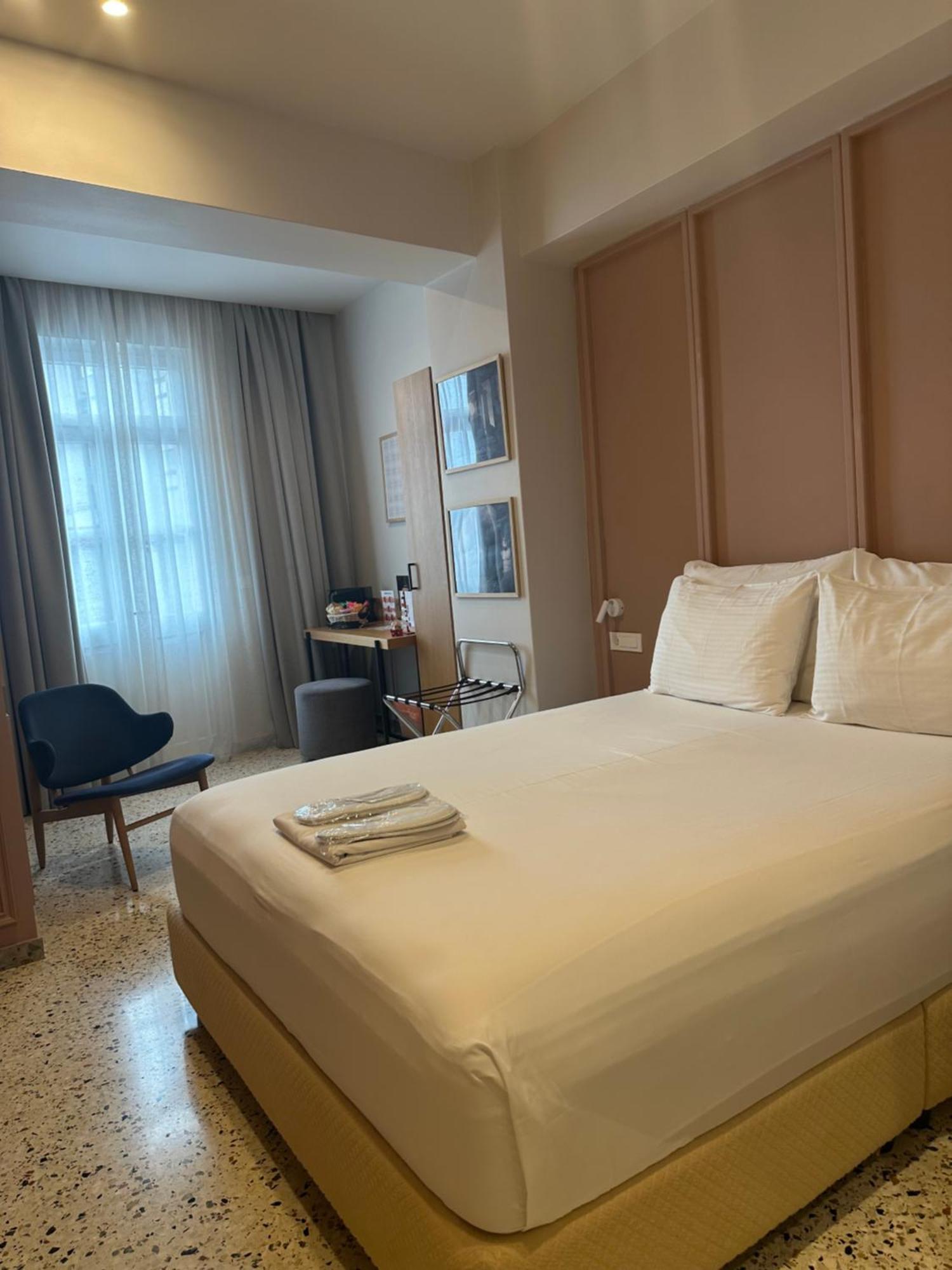 Belle Athenes - Luxury Rooms At Monastiraki Railway Station Atenas Exterior foto